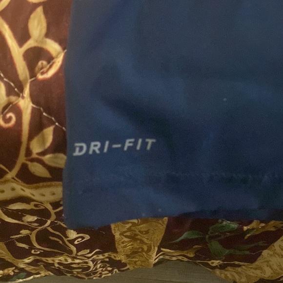 Nike Dry Fit wind breaker - Picture 4 of 5